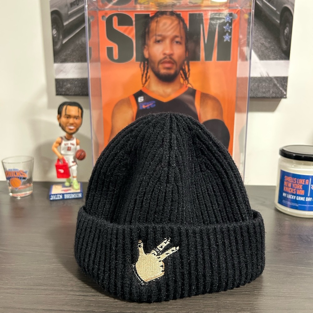 NY Knicks Jalen Brunson 3 Point Celebration Beanie